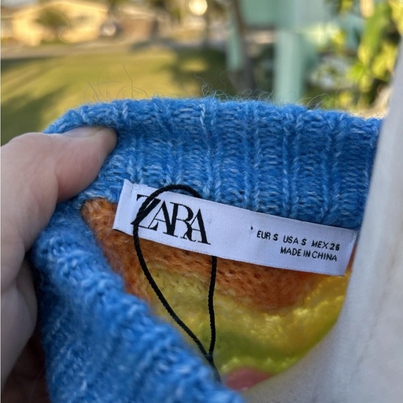 Zara Rainbow Wave Pattern Knit sweater Vest Size Small - Picture 3 of 4